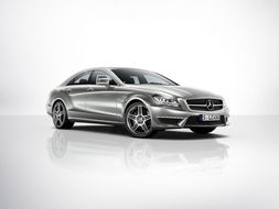 奔驰一面漆多少钱 汽车(奔驰汽车一面漆价格解析)