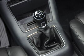 手动挡汽车驾校多少钱(手动挡汽车驾校培训费用解析) 手动挡汽车驾校多少钱(手动挡汽车驾校培训费用解析)