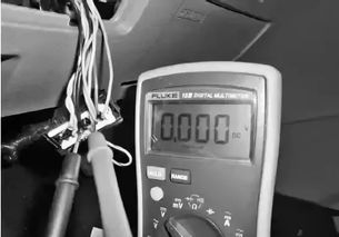 汽车主机可以修吗多少钱(汽车主机维修费用解析，能否修复及修复成本)