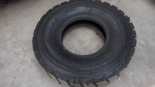 怎样判断汽车轮胎多少钱(如何判断汽车轮胎的价格)