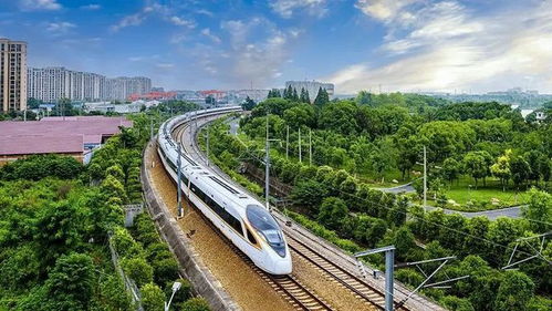 中国高铁又快又稳的秘密(中国高铁又快又稳的秘密)