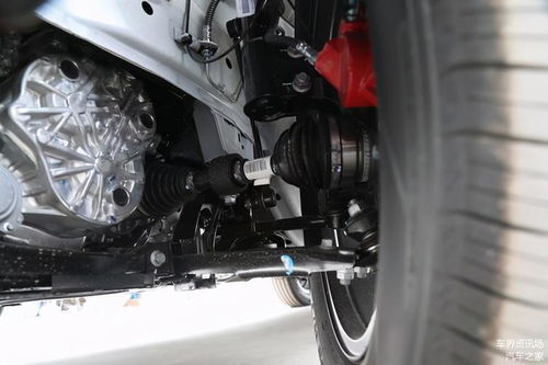 汽车前挡玻璃水能加多少(汽车前挡玻璃水添加量解析)