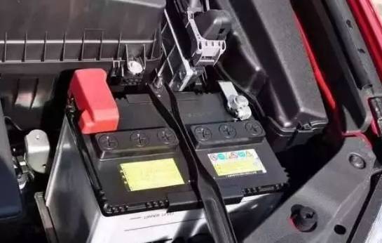 汽车电瓶充多少安一个好(汽车电瓶充多少安一个好，深度解析汽车电瓶充电电流与电瓶性能的关系)