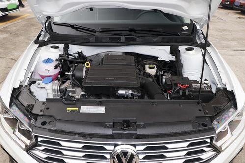 汽车油箱盖花了修多少钱(汽车油箱盖损坏修复费用解析)