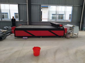 汽车胶垫雕刻机多少钱(汽车胶垫雕刻机的价格及其市场考量)