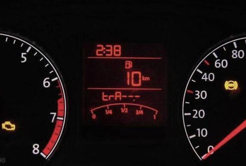 汽车油多少钱1公里换(汽车油耗成本与换油周期，深入了解汽车油费及更换周期)