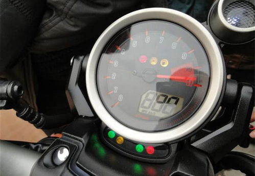 汽车油多少钱1公里换(汽车油耗成本与换油周期，深入了解汽车油费及更换周期)