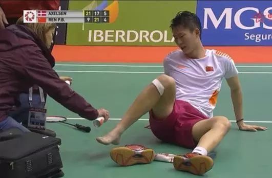 郑钦文右颈受伤退出柏林赛(郑钦文右颈受伤退出柏林赛，挑战与未来的希望)