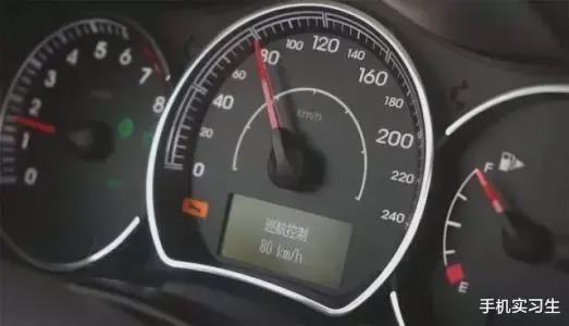 汽车12缸一公里多少油(汽车油耗，揭秘汽车行驶一公里需要多少油—以汽车十二缸为例)