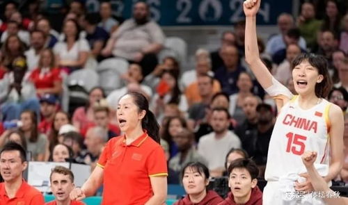 中国女篮击败日本队(中国女篮战胜日本队，荣耀之战的胜利启示)