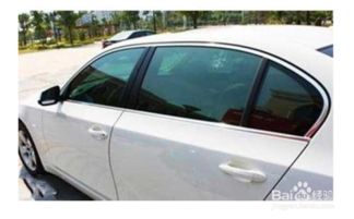 汽车后玻璃黑膜多少钱贴(汽车后玻璃黑膜，价格与贴膜指南)