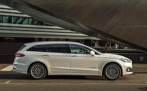 能睡大床的汽车多少钱(汽车大床豪华之旅，价格与体验的双重享受)