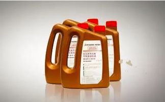 给汽车加多少升机油才够(如何确定给汽车加多少升机油才够)