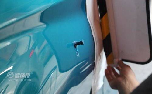 汽车后面碰了个坑多少钱(汽车后面碰了个坑，修复费用知多少？