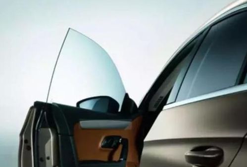 汽车车门刮伤修复多少钱(汽车车门刮伤修复费用详解，多少钱能解决你的烦恼？