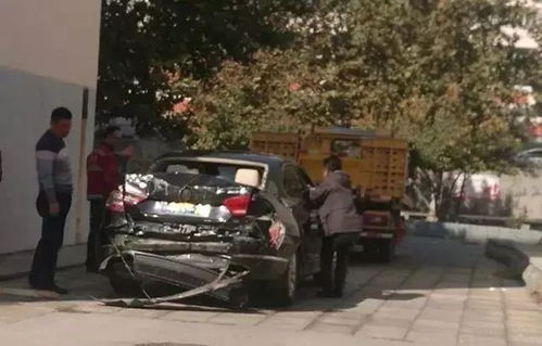 小汽车一圈多少米高(小汽车一圈的高度是多少米？详解车辆高度与行驶轨迹)