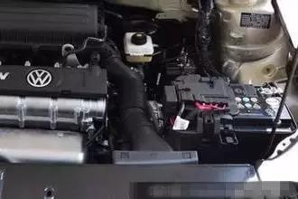 汽车电瓶多少天换一回(汽车电瓶更换周期详解，多久需要更换一次？