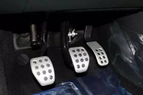 汽车刹车要喷水吗多少钱(汽车刹车喷水系统，必要性及费用探讨)