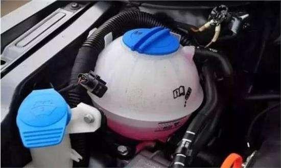 汽车多少时间换冷却液(汽车冷却液的更换周期，了解并维护您的爱车)