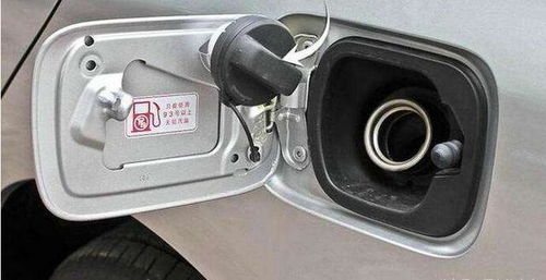 汽车加油能加多少斤的(汽车加油能加多少斤，油箱容量与燃油重量的探讨)