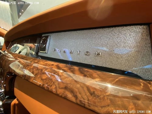 汽车后箱手工画板多少钱(汽车后箱手工画板,价格与价值的探索) 汽车后箱手工画板多少钱(汽车后箱手工画板,价格与价值的探索)