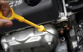 给汽车机油加多少合适呢(汽车机油加注量的合适与否，探究最佳机油添加量)