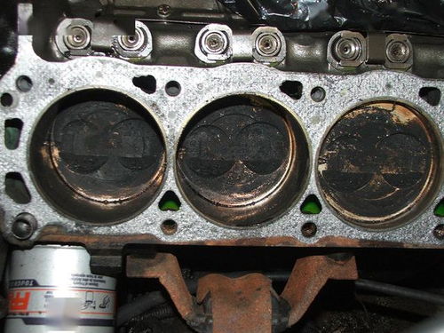 汽车发动机缸内积碳多少(汽车发动机缸内积碳多少，成因、影响与防治策略)