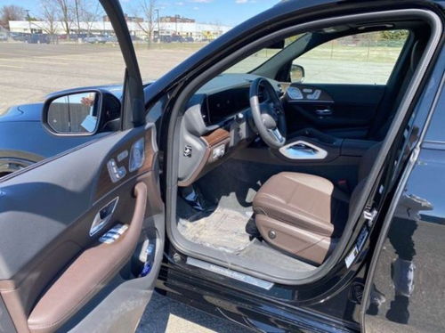 汽车全身膜要多少钱啊(汽车全身膜的价格解析)