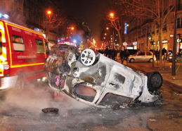 掀翻一辆汽车要多少力气(掀翻一辆汽车需要多少力气) 掀翻一辆汽车要多少力气(掀翻一辆汽车需要多少力气)