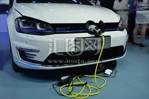 新能源汽车冲电需多少瓦(新能源汽车充电功率需求解析)