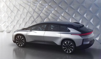 领动汽车门玻璃多少钱(领动汽车门玻璃价格解析，成本与市场价格的综合考量)