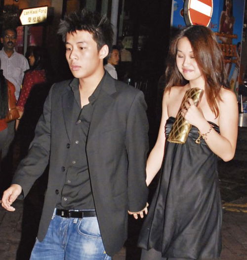 霍震霆曝儿子霍启仁已结婚(霍震霆意外曝光,儿子霍启仁已秘密成婚) 霍震霆曝儿子霍启仁已结婚(霍震霆意外曝光,儿子霍启仁已秘密成婚)