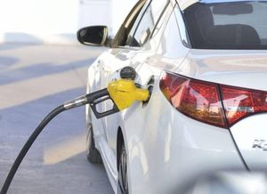 两厢汽车油箱加满多少升(两厢汽车油箱加满多少升,油箱容量与汽车性能的关系) 两厢汽车油箱加满多少升(两厢汽车油箱加满多少升,油箱容量与汽车性能的关系)