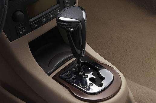 汽车挂档坏了要多少钱(汽车挂档损坏维修费用解析)