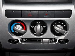 汽车遥控有芯片嘛多少钱(汽车遥控芯片，价格及其重要性)