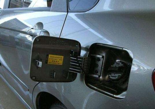 汽车一般加油多少升油(汽车一般加油多少升油—探究汽车油箱容量与加油量的关系) 汽车一般加油多少升油(汽车一般加油多少升油—探究汽车油箱容量与加油量的关系)