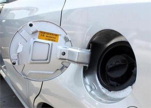 汽车可以洗油箱吗多少钱(汽车油箱清洁与养护，能否洗油箱及其费用分析)