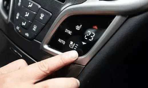 汽车空调能打开多少度(汽车空调的温度极限，探索汽车空调能打开多少度)