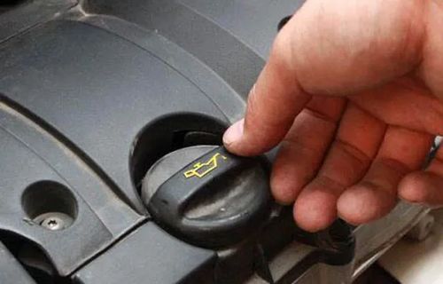 汽车外面换机油多少钱(汽车外面换机油的价格及影响因素详解) 汽车外面换机油多少钱(汽车外面换机油的价格及影响因素详解)