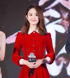 为啥买LABUBU？姚晨：嘴大有亲切感(揭秘选择LABUBU的原因，姚晨的独特理由—嘴大有亲切感)