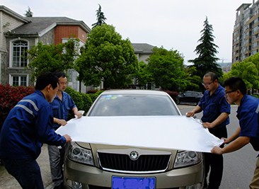 贴汽车保护膜多少钱(汽车保护膜价格解析，贴汽车保护膜究竟需要多少钱？