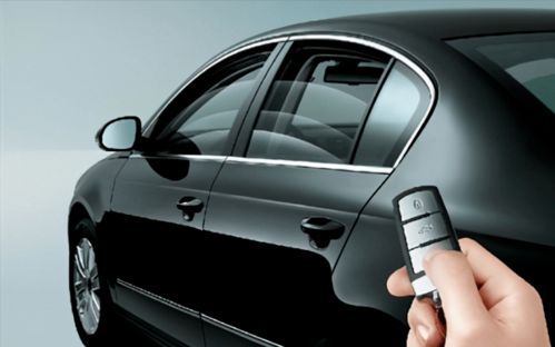 汽车车门擦坏保险赔多少(汽车车门擦坏，保险赔多少？解析汽车保险中的赔偿机制)