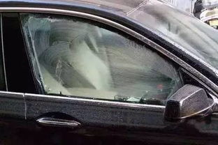 汽车后窗挡风玻璃多少钱(汽车后窗挡风玻璃价格解析，成本、因素与购买建议)