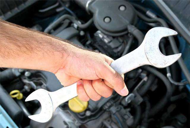 小汽车安装真空胎多少钱(小汽车安装真空胎的费用分析)