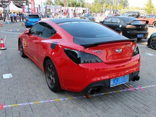 汽车尾翼能用吗多少年(汽车尾翼的使用年限与适用性探讨)