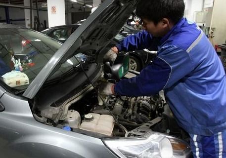 汽车换汽油格要多少钱(汽车换汽油格的费用分析)