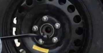 汽车前轮最多能转多少转(汽车前轮最大转数探究)