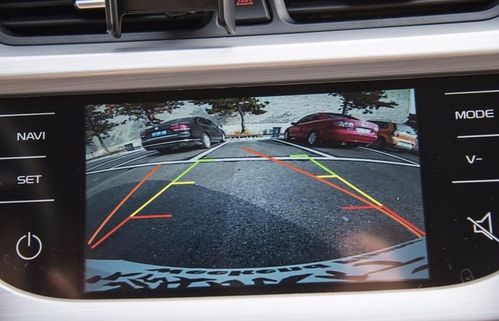 汽车倒车影像分辨率多少(汽车倒车影像分辨率多少，影响驾驶安全的重要因素)