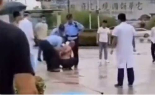 男子殴打妻子后发生性关系被告强奸(男子殴打妻子后强行发生性关系，被控强奸罪)