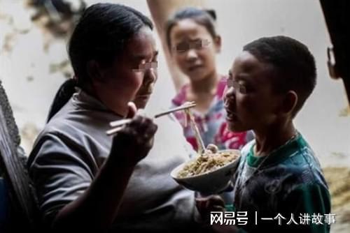 男子吸毒28年耗尽千万家产(男子吸毒28年耗尽千万家产,沉沦与救赎之路) 男子吸毒28年耗尽千万家产(男子吸毒28年耗尽千万家产,沉沦与救赎之路)